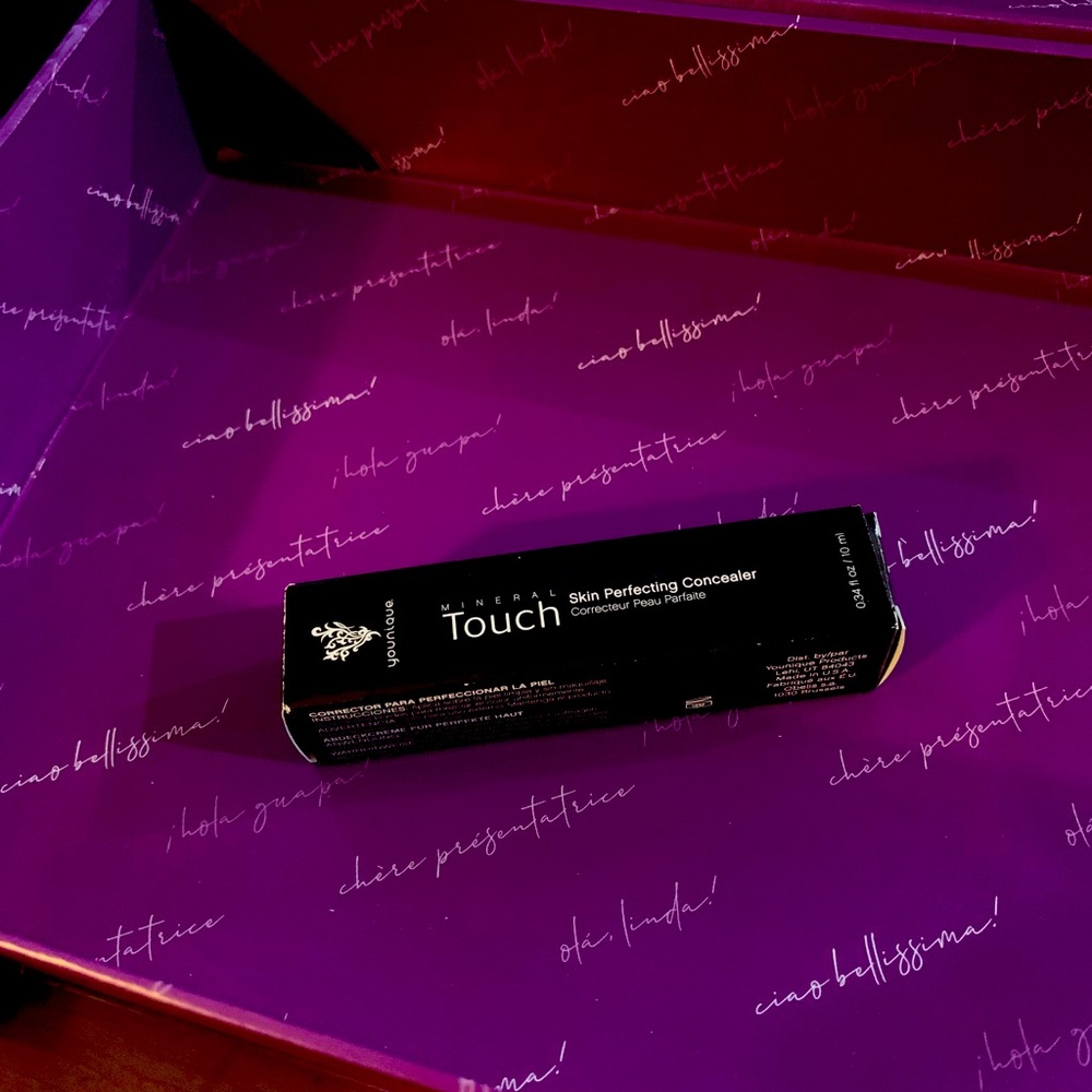 Younique Skin Perfecting Concealer
